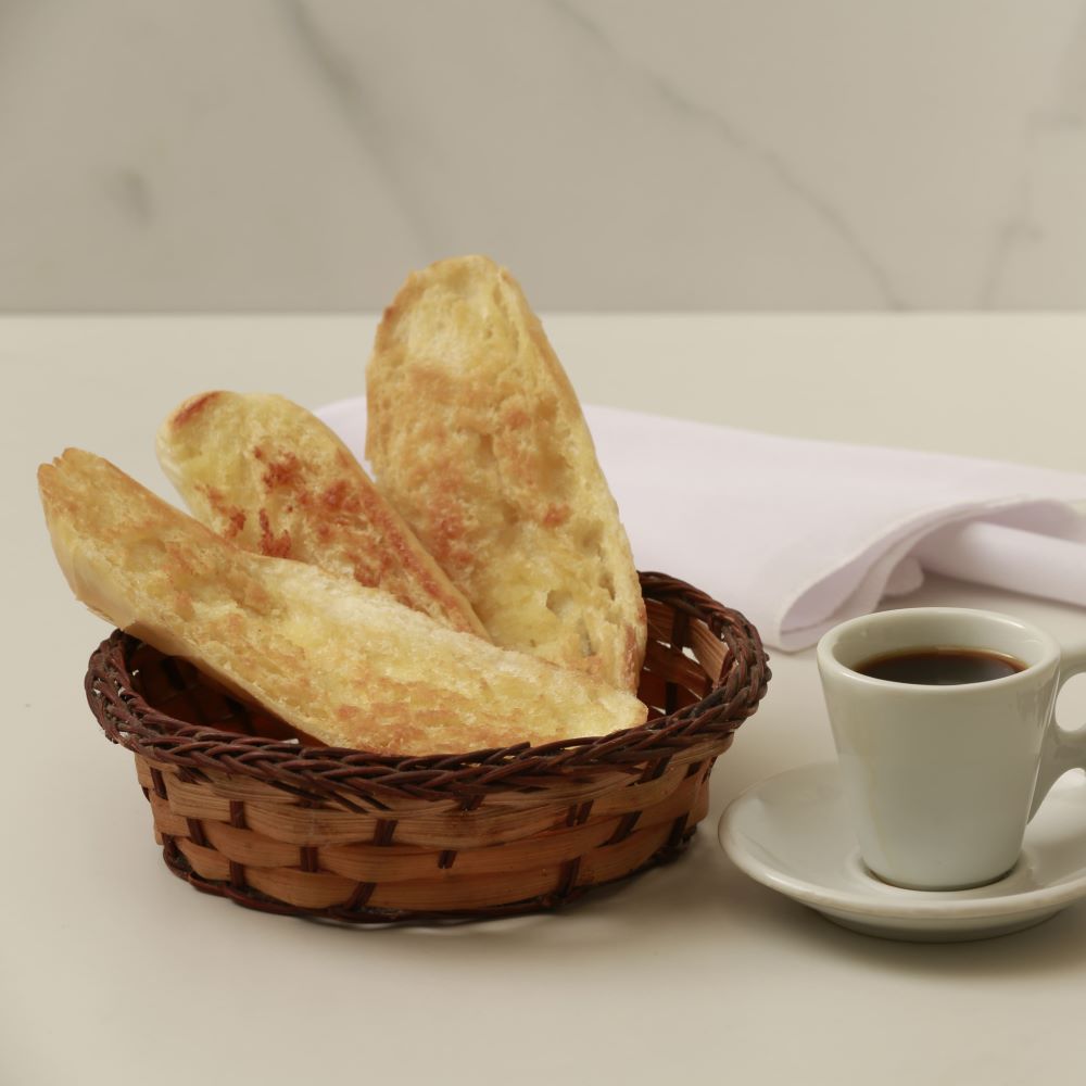 Pão Francês com Manteiga
