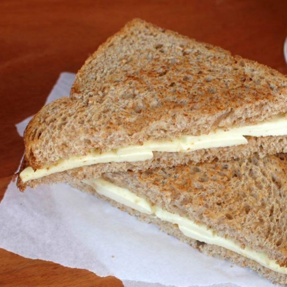 Sanduíche Queijo Minas Quente